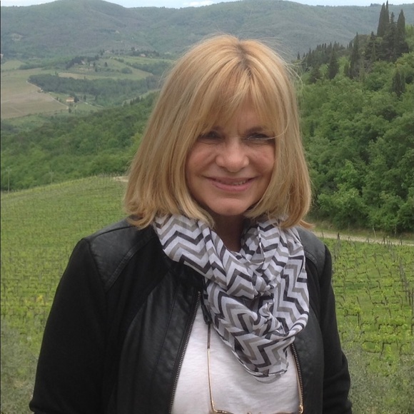 Meet your Posher, Evani - Picture 4 of 4